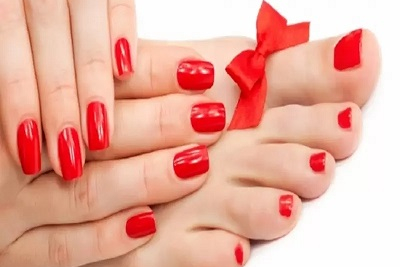 Combo gel lak ruke+ gel lak noge sa komplet manikirom i pedikirom . Akcija