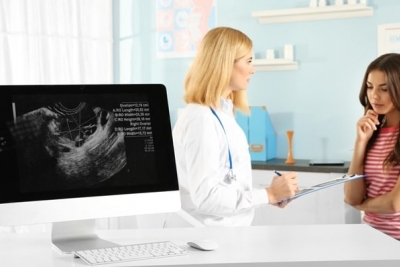 Ginekološki paket + ultrazvuk dojke u poliklinici Solar Medical Center
