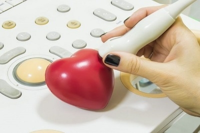 Pregled interniste/EKG/ ultrazvuk srca. Akcija